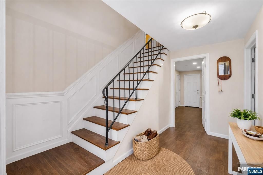 Photo of 147 Pine Avenue, New Milford, NJ 07646 (MLS # 26005875)