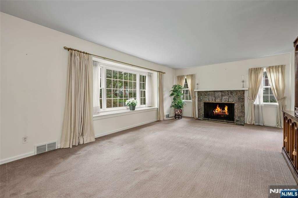401 Hamilton Road