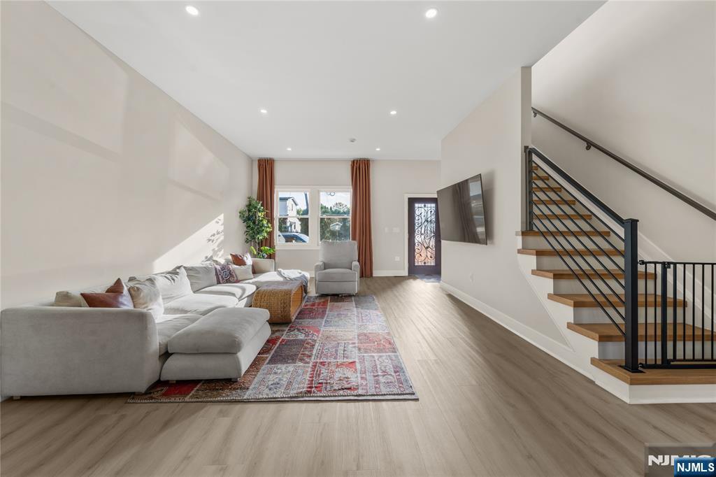 1522 Van Houten Avenue