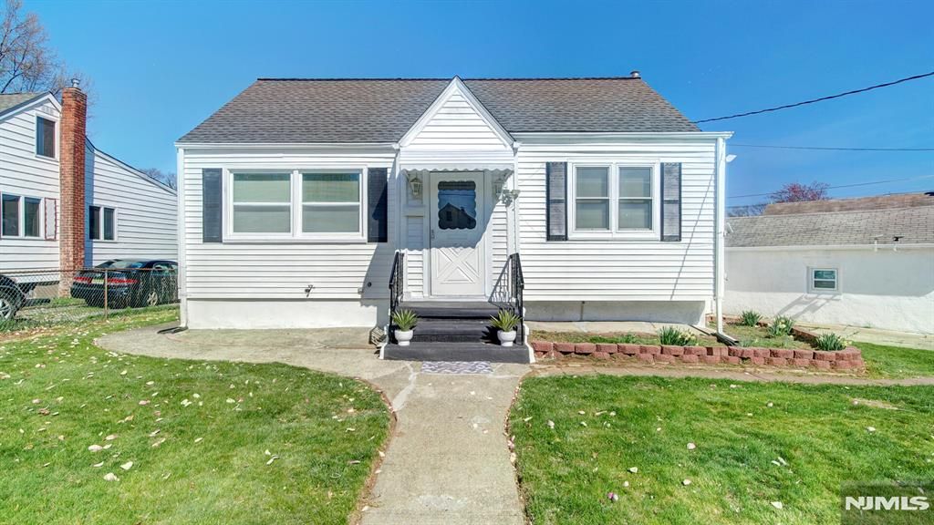 Photo of 34 Greenlawn Drive, Lodi, NJ 07644 (MLS # 26012235)