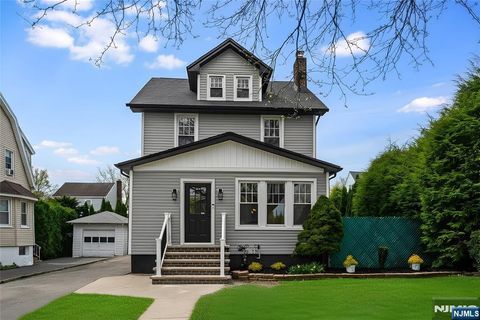 Photo of 210 Paterson Avenue, Hasbrouck Heights, NJ 07604 (MLS # 26013218)