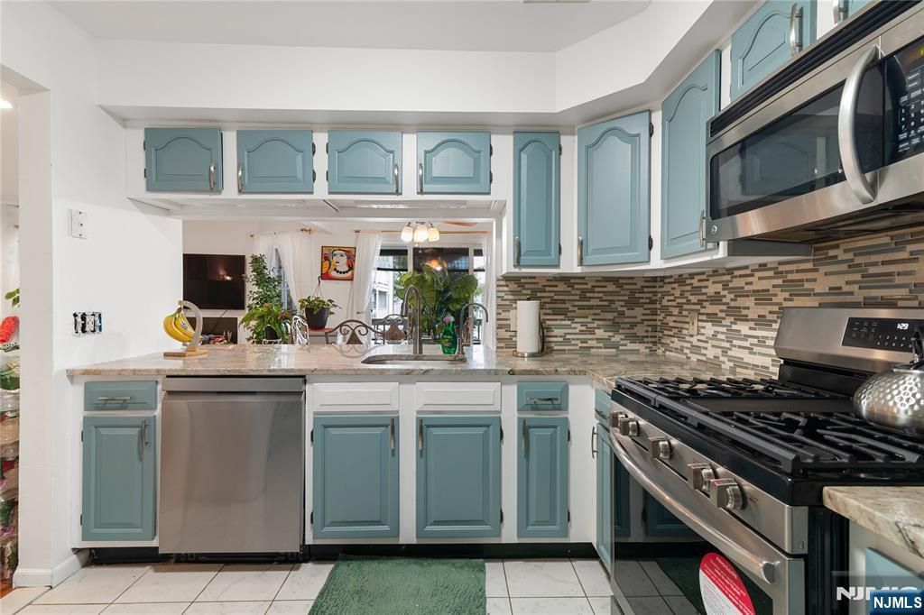 Photo of 15 Boulder Run Road, Paterson, NJ 07501 (MLS # 26007627)