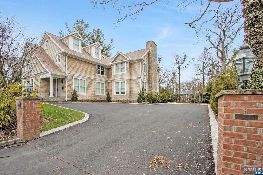 Beautiful 2-3 year old house, some original foundation, but otherwise totally new house. Exquisite attention to detail in this spacious luxury home. Oversized formal dining room and a state of the art kitchen with Wolf stove and oven, open to large breakfast area and great room. Wide plank floors throughout and extremely high end quality build by a reputable builder. All second floor bedrooms have bathrooms en suite. Outdoors has a flat backyard boasting a salt water pool and hot tub and outdoor kitchen. Outstanding location and close to all you would need.