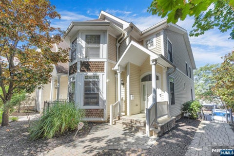 Photo of 33 E Linden Ave, Englewood, NJ 07631 (MLS # 26033124)