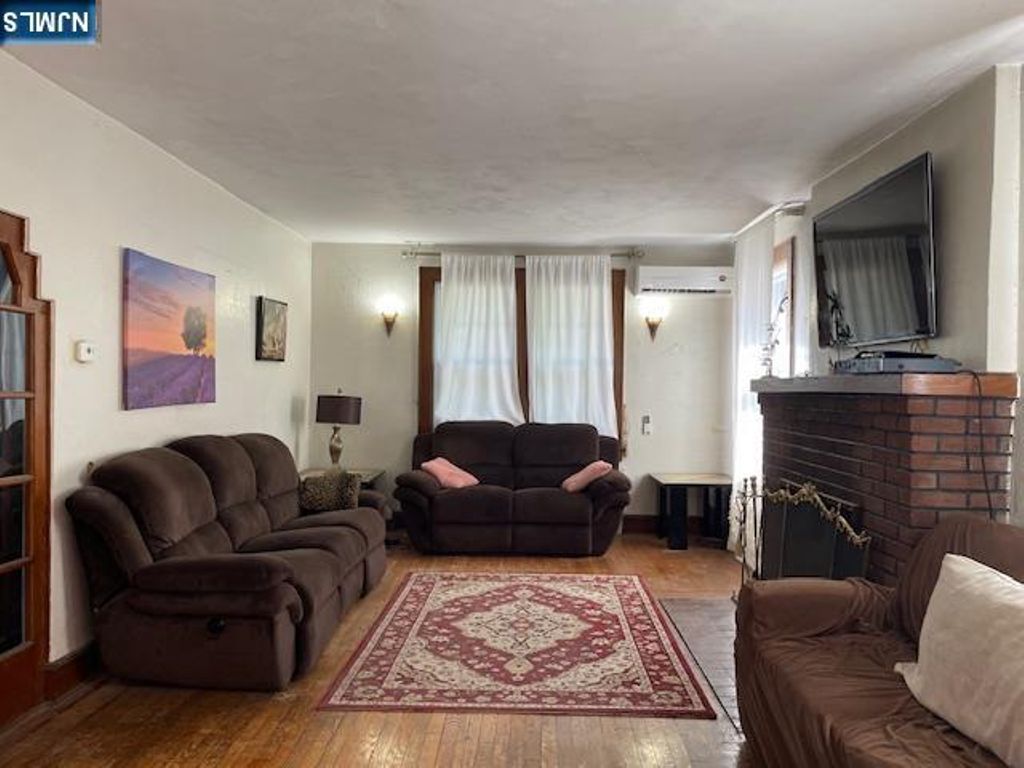 Photo of 135 Rockwood Place, Englewood, NJ 07631 (MLS # 25027721)