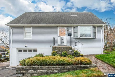 Photo of 466 Franklin Ave, Hasbrouck Heights, NJ 07604 (MLS # 25041779)