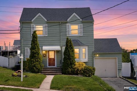 Photo of 128 White Oak Terrace, Belleville, NJ 07109 (MLS # 26019521)