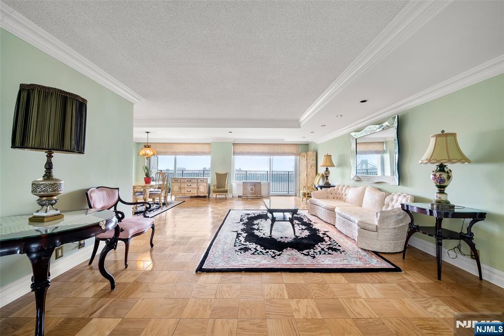 1530 Palisade Avenue 8R