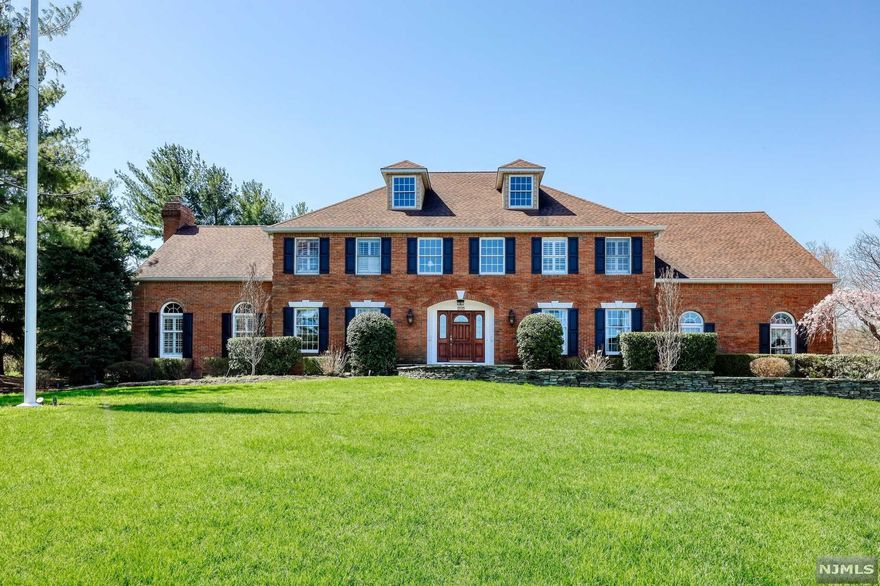 WELCOME TO THIS CLASSIC, ELEGANT AND PRISTINE, 5 BR, 4 FULL BATH, CENTER HALL COL ON .91 ACRES LOCATED IN SOUGHT AFTER SICOMAC SECTION. AS SOON AS YOU ENTER INTO THE 2 STORY ENTRY FOYER YOU WILL BE IMPRESSED. BEAUTIFULLY RENOVATED GOURMET KITCHEN W/SS APPLIANCE, VIKING STOVE, GRANITE COUNTERS, CENTER ISLAND W/WOOD COUNTER AND BREAKFAST AREA W/SGD THAT LEAD TO DECK OVERLOOKING PARKLIKE, PRIVATE BACKYARD, DINING RM LEADS 2 STORY GREAT ROOM W/GAS FIREPLACE. FORMAL LIVING RM, BEDROOM (OFFICE), FULL BATH AND LAUNDRY(MUD ROOM) COMPLETE THE FIRST FLOOR. MASTER BR W/UPDATED MASTER BATH W/SKYLIGHTS & WALK IN CLOSET, 2 BRS, BATH PLUS AN EXTRA LARGE 5TH BR, FULL BATH W/SKYLIGHTS. OTHER FEATURES: BEAUTIFUL HARDWOOD FLOORS, UPDATED MULTI ZONE HVAC, ROOF, WALKWAYS, STONE WALL, CUSTOM WINDOW TREATMENTS, WHOLE HOUSE GENERATOR, U/G SPRINKLERS, ATTACHED 3 CAR GARAGE AND SO MUCH MORE. THIS HOME IS NOT TO BE MISSED!!