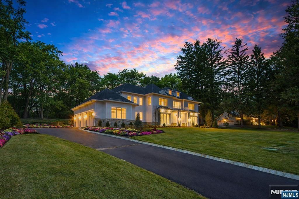 Photo of 309 Green Ridge Road, Franklin Lakes, NJ 07417 (MLS # 26007741)