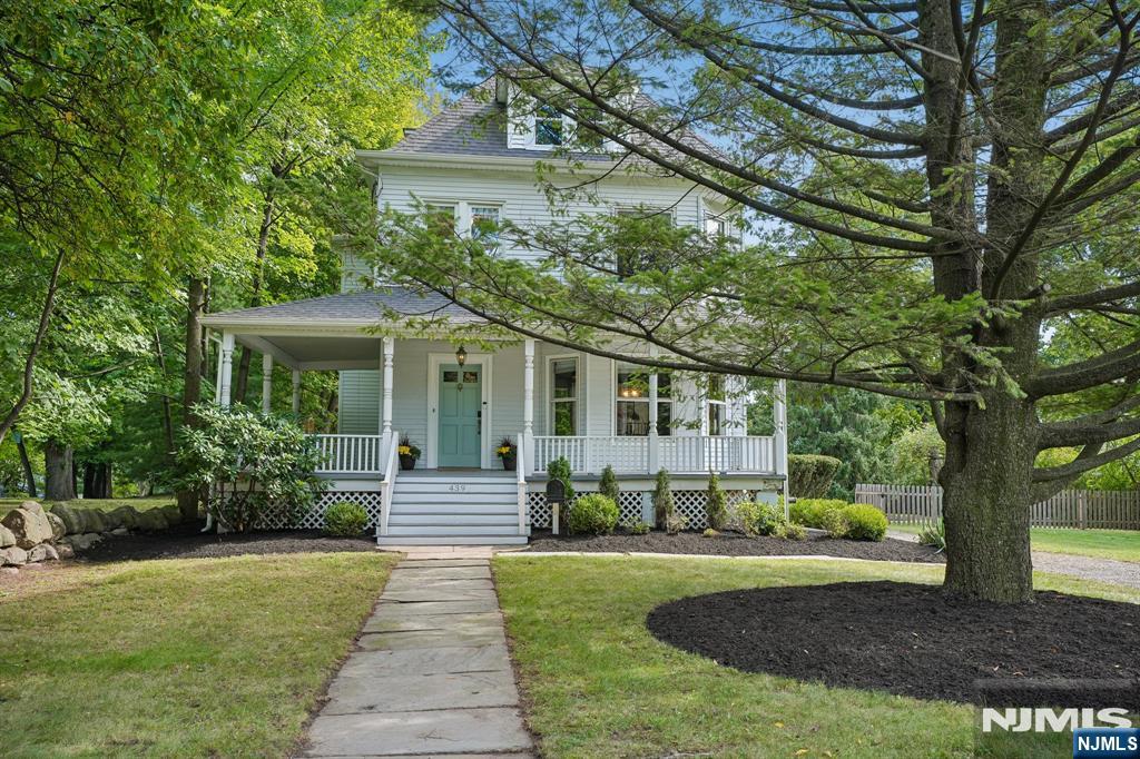 439 Grove Street