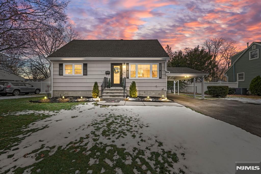 Photo of 46 Barbara Drive, Pompton Lakes, NJ 07442 (MLS # 26001123)