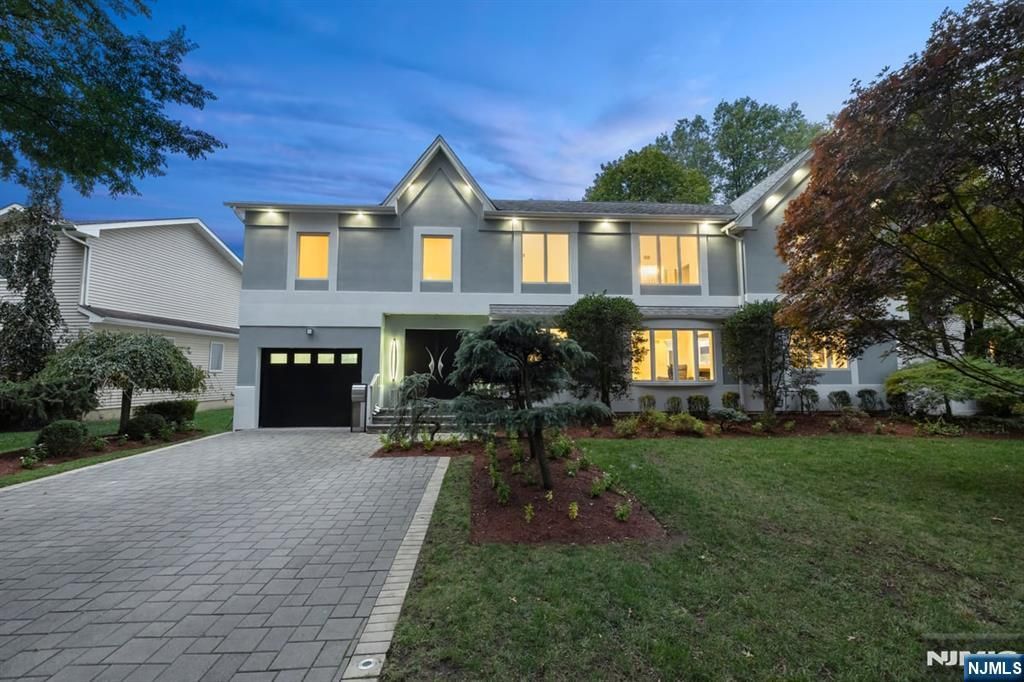 Photo of 827 Alden Road, Paramus, NJ 07652 (MLS # 25037502)