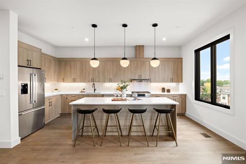 Photo of 240 Columbia Ave, Fort Lee, NJ 07024 (MLS # 26004643)