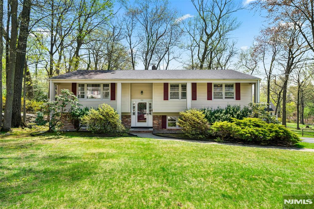 Property for Sale at 332 Jefferson Street, Ridgewood, New Jersey - Bedrooms: 3 
Bathrooms: 3 
Rooms: 6  - $964,000