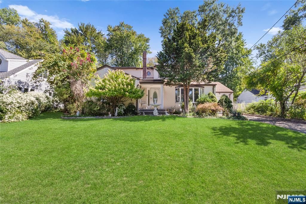 Photo of 766 7th Avenue, River Edge, NJ 07661 (MLS # 25032281)