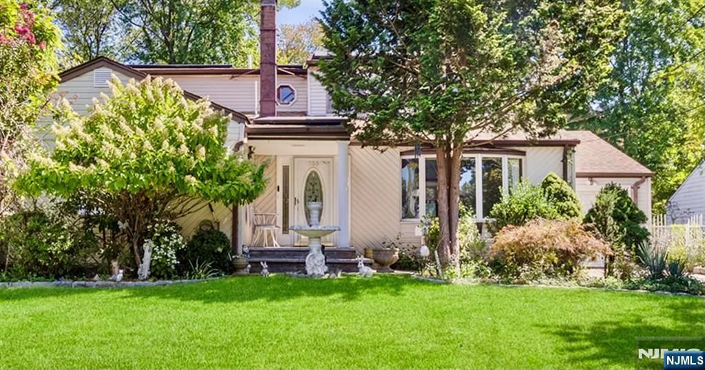 Photo of 766 7th Avenue, River Edge, NJ 07661 (MLS # 25032281)