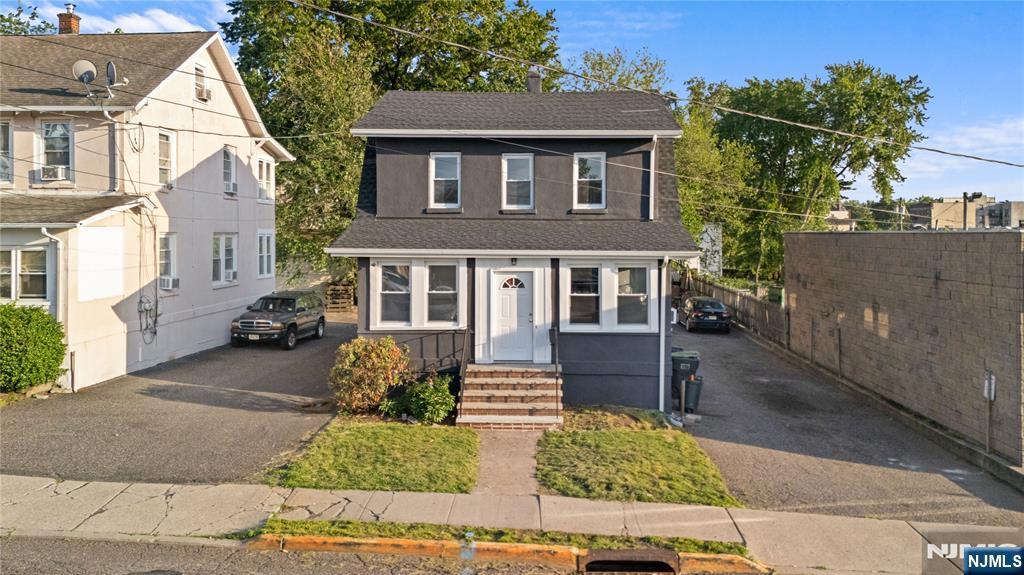 16 Palisade Avenue