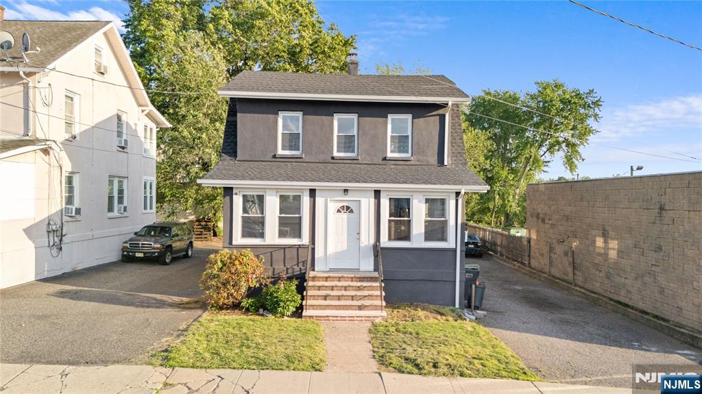 Property for Sale at 16 Palisade Avenue, Bergenfield, New Jersey - Bedrooms: 3 
Bathrooms: 2 
Rooms: 7  - $710,000