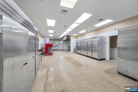 824 Broad Avenue Ridgefield NJ 07657