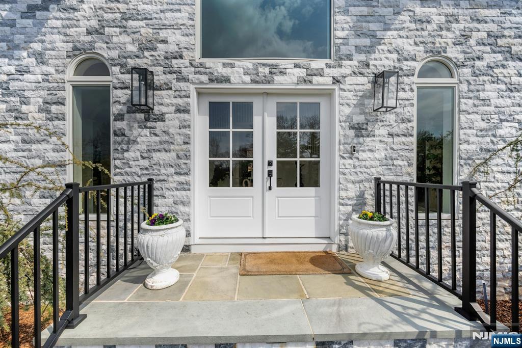 718 High Woods Drive