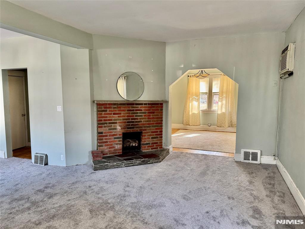 367 Orchard Terrace