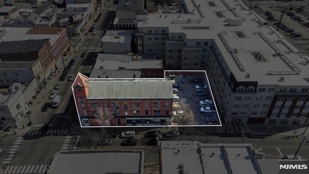 16 W Blackwell Street
