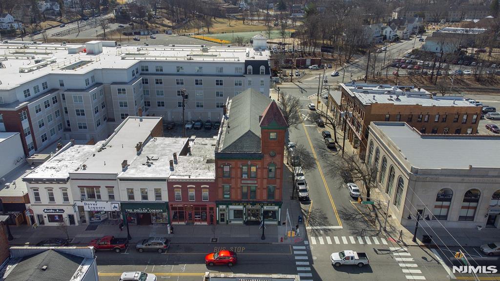 16 W Blackwell Street