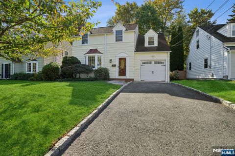12 Meadowbrook Road Millburn NJ 07078