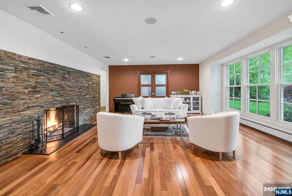 275 Gregory Road