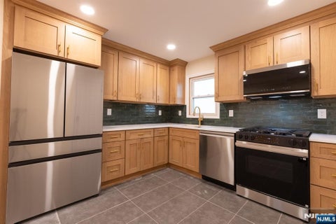 Photo of 375 Broad ST #2, Allendale, NJ 07072 (MLS # 26035037)