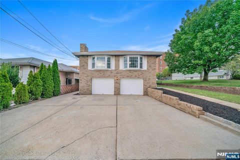 1027 Maple Avenue Ridgefield NJ 07657