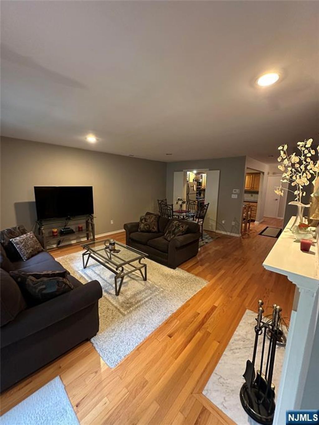 Photo of 56 Meadowview Court, Leonia, NJ 07605 (MLS # 25019783)