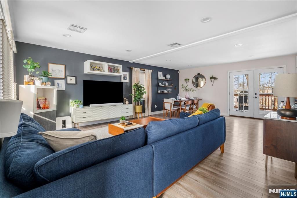 Photo of 29 Grandview Drive, Woodland Park, NJ 07424 (MLS # 26002069)