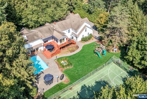 Photo of 24 Vanderbeck Lane, Mahwah, NJ 07430 (MLS # 26023067)