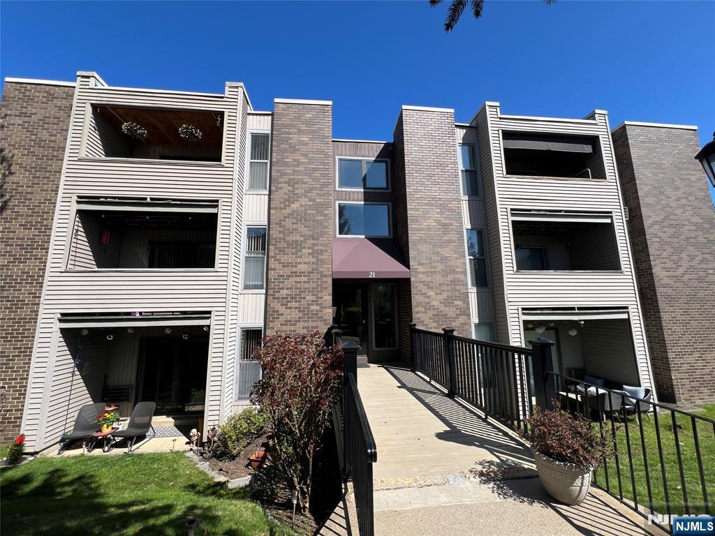 21 River Road A