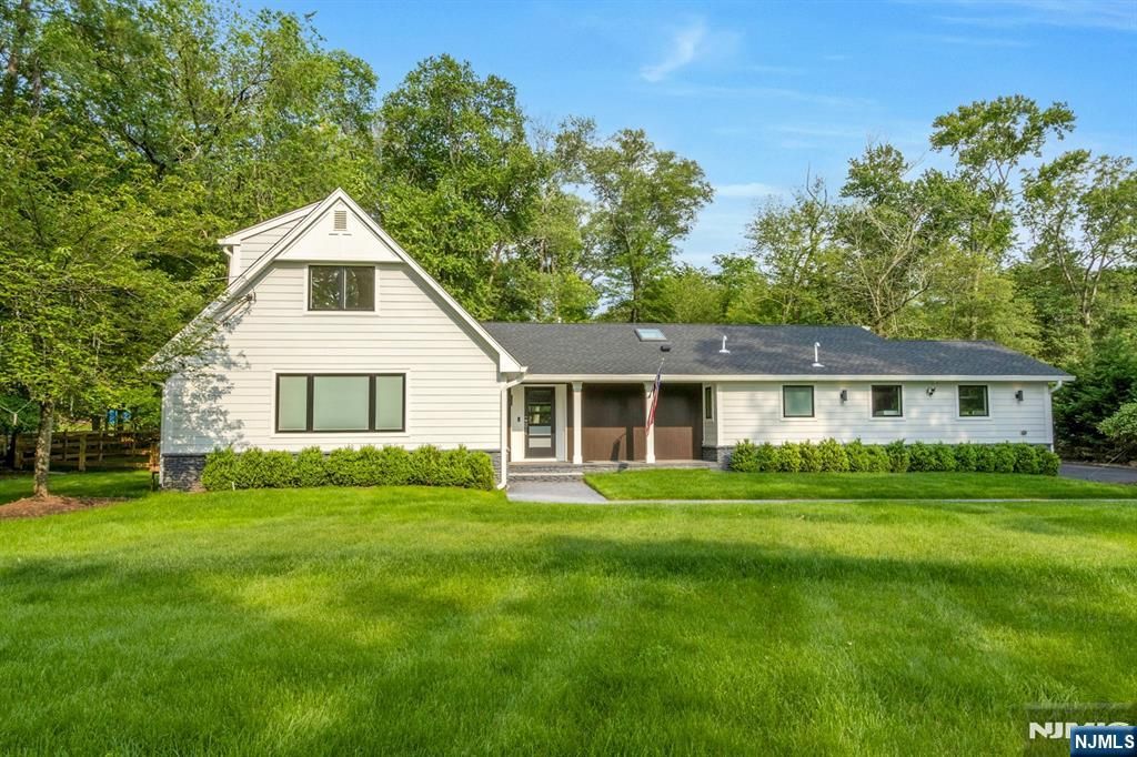 Photo of 14 Rambling Brook Road, Upper Saddle River, NJ 07458 (MLS # 25032033)