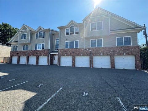 Photo of 33 Prospect St #10, Palisades Park, NJ 07650 (MLS # 26028308)