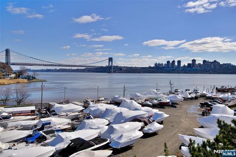 Photo of 11 Vela, Edgewater, NJ 07020 (MLS # 26011393)