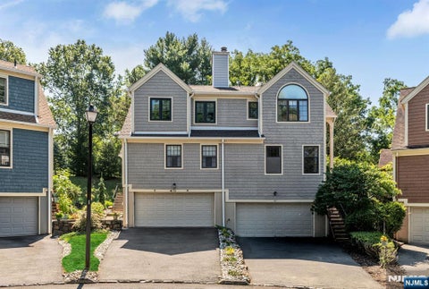 Photo of 72 Tanager Court, Wayne, NJ 07470 (MLS # 26031881)