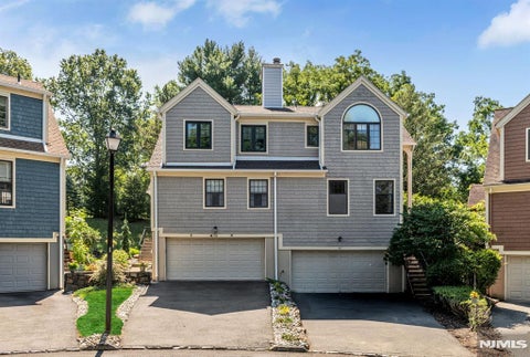 Photo of 72 Tanager Court, Wayne, NJ 07470 (MLS # 26031881)