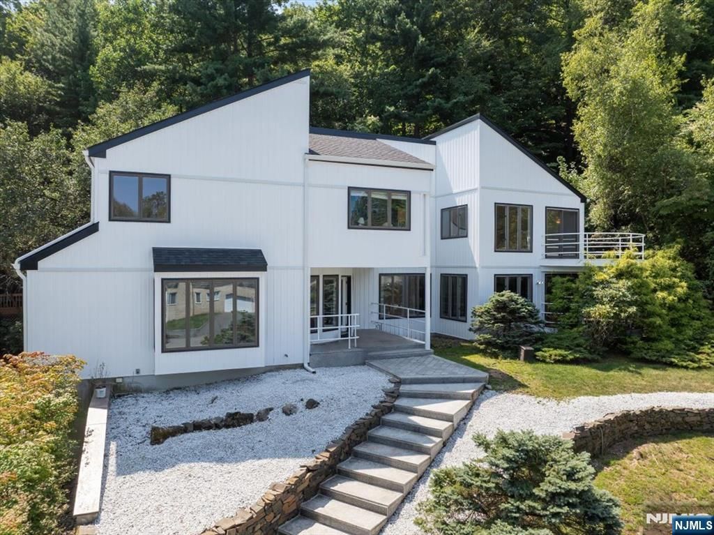 Photo of 215 Eileen Drive, Cedar Grove, NJ 07009 (MLS # 25032064)