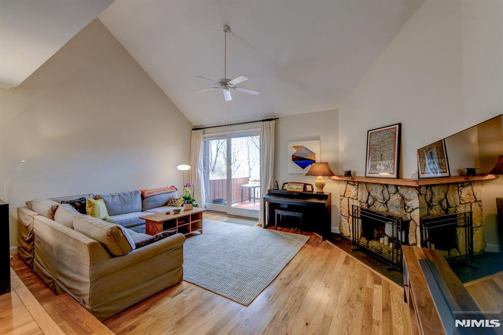 598 Sanderling Court