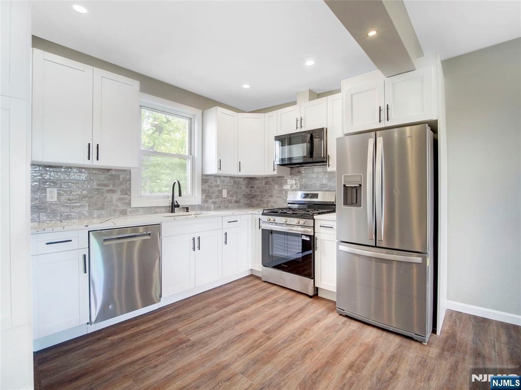 36 Paulison Ave, Ridgefield Park, New Jersey - 3 Bedrooms  
1 Bathrooms  
5 Rooms - 