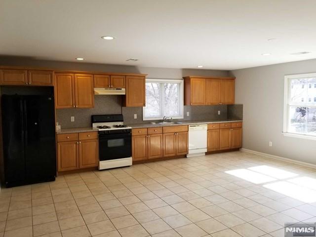 192 Corabelle Avenue Ground Floor