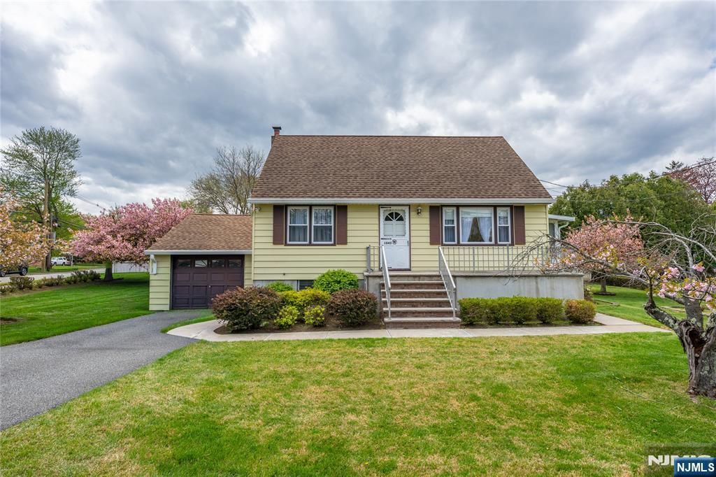 Photo of 1045 Preakness Avenue, Wayne, NJ 07470 (MLS # 26016279)