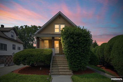 Photo of 12 Columbus Avenue, Little Ferry, NJ 07643 (MLS # 26026971)