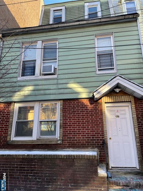 Photo of 317 7th St #1, Union City, NJ 07087 (MLS # 26003110)