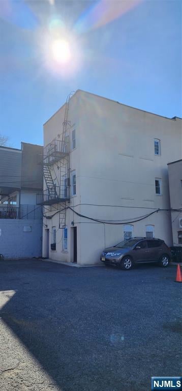 326 Broad Avenue