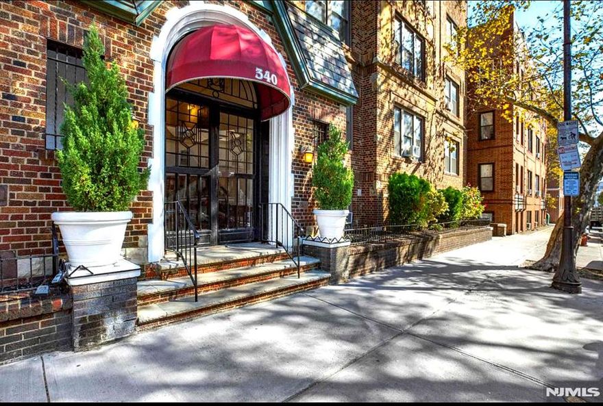 This beautiful one-bedroom apartment renovated in the recent 2 years combines historic charm with modern features in a pre-war building in Journal Square. The spacious layout includes an eat-in kitchen with solid wood cabinets, granite countertops, and stainless steel appliances. The large bathroom has a rainfall shower and built-in storage. Enjoy abundant natural light, ceiling fans, great closet space (including a walk-in), video intercom, FOB access, and onsite laundry. Located in McGinley Square, steps from a Citibike station and a short walk to the Journal Square PATH, Lincoln Park, and local dining options. Grocery stores and other amenities are just blocks away. Availalible for June 1st move in!